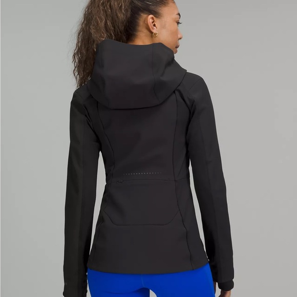 Lululemon Cross Chill Jacket RepelShell - Picture 2 of 4
